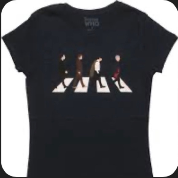 BBC official Doctor Who/Beatles’ “Abbey Road” mashup navy blue shirt nwot small - Picture 4 of 4